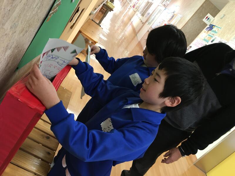 サンタさんへの招待状，投函！来てくれるといいなあ。