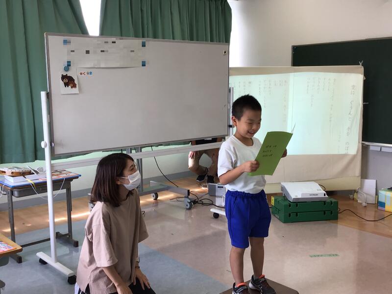 ２年生からは一人一人の発表です。音読の発表をしました。