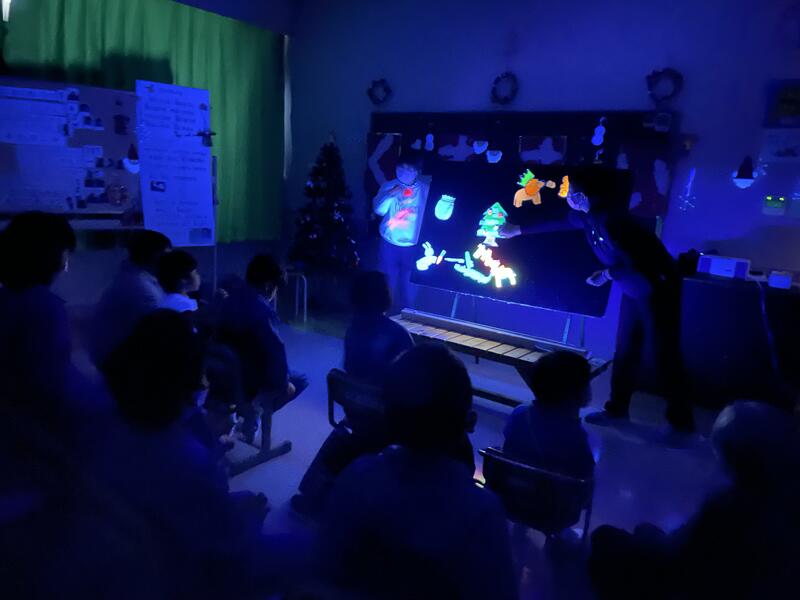 光るパネルシアターを楽しみました