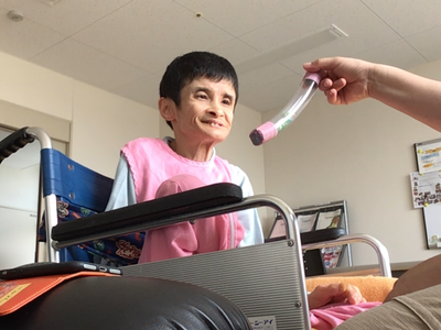 きれいな音を聞いています